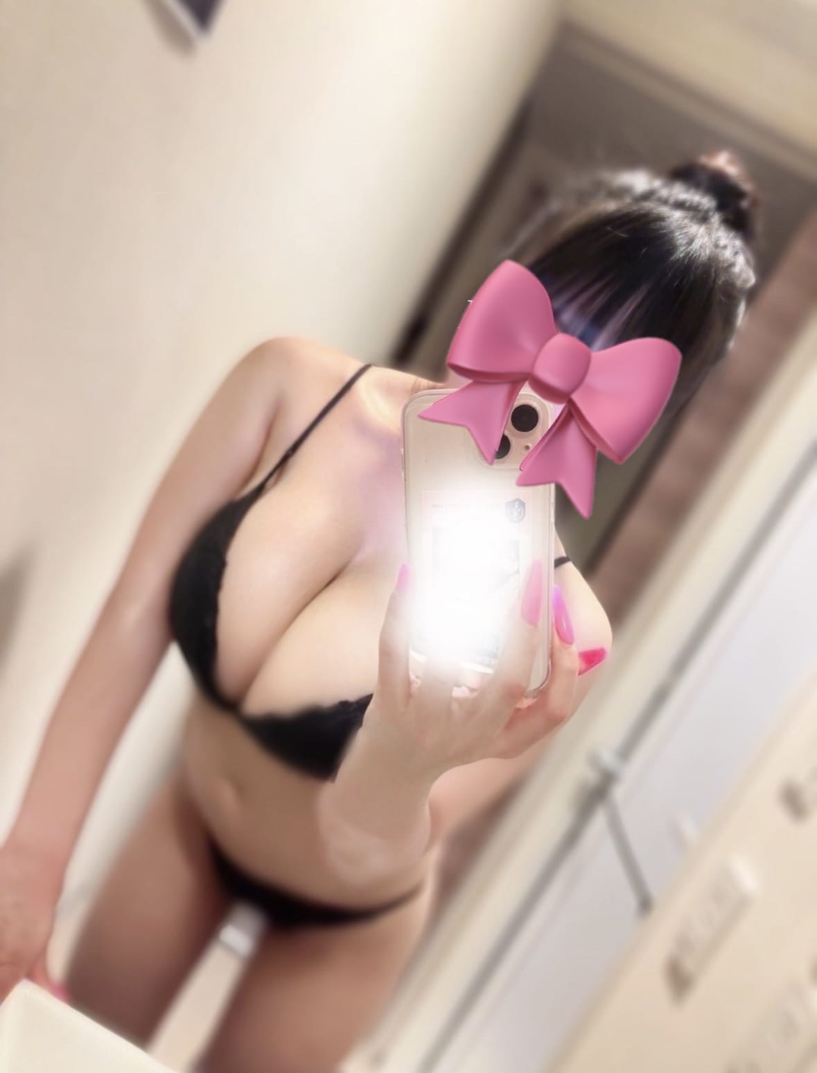 「出勤‼️」07/06(月) 20:56 | 皇　めるの写メ日記