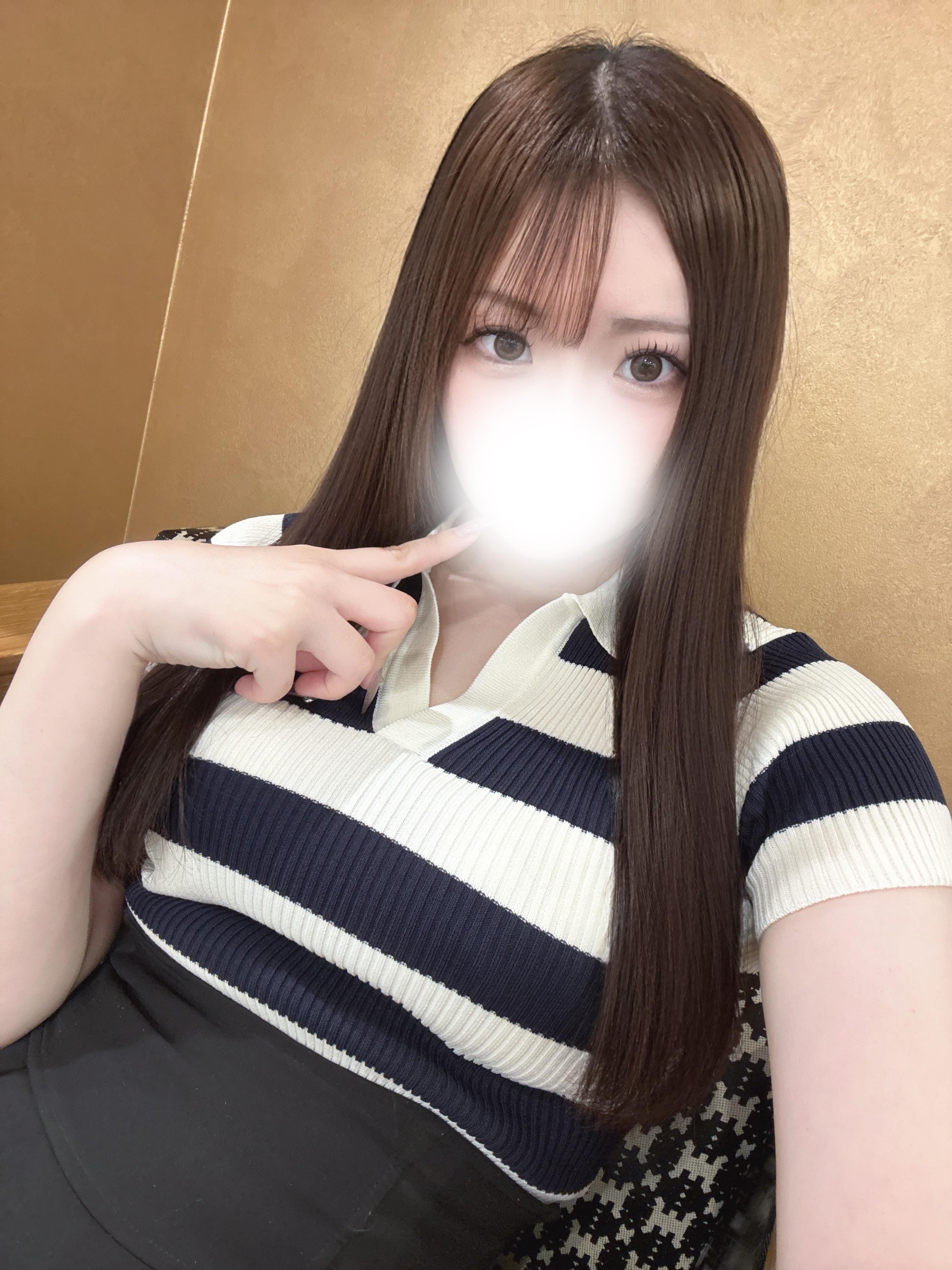 「>‎ ̫