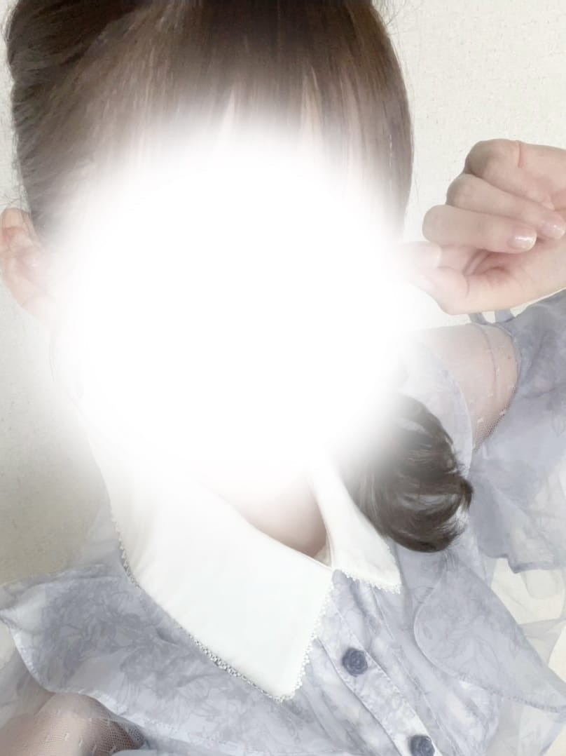 蓮見　りあな「おはようございます」08/10(月) 12:00 | 蓮見　りあなの写メ