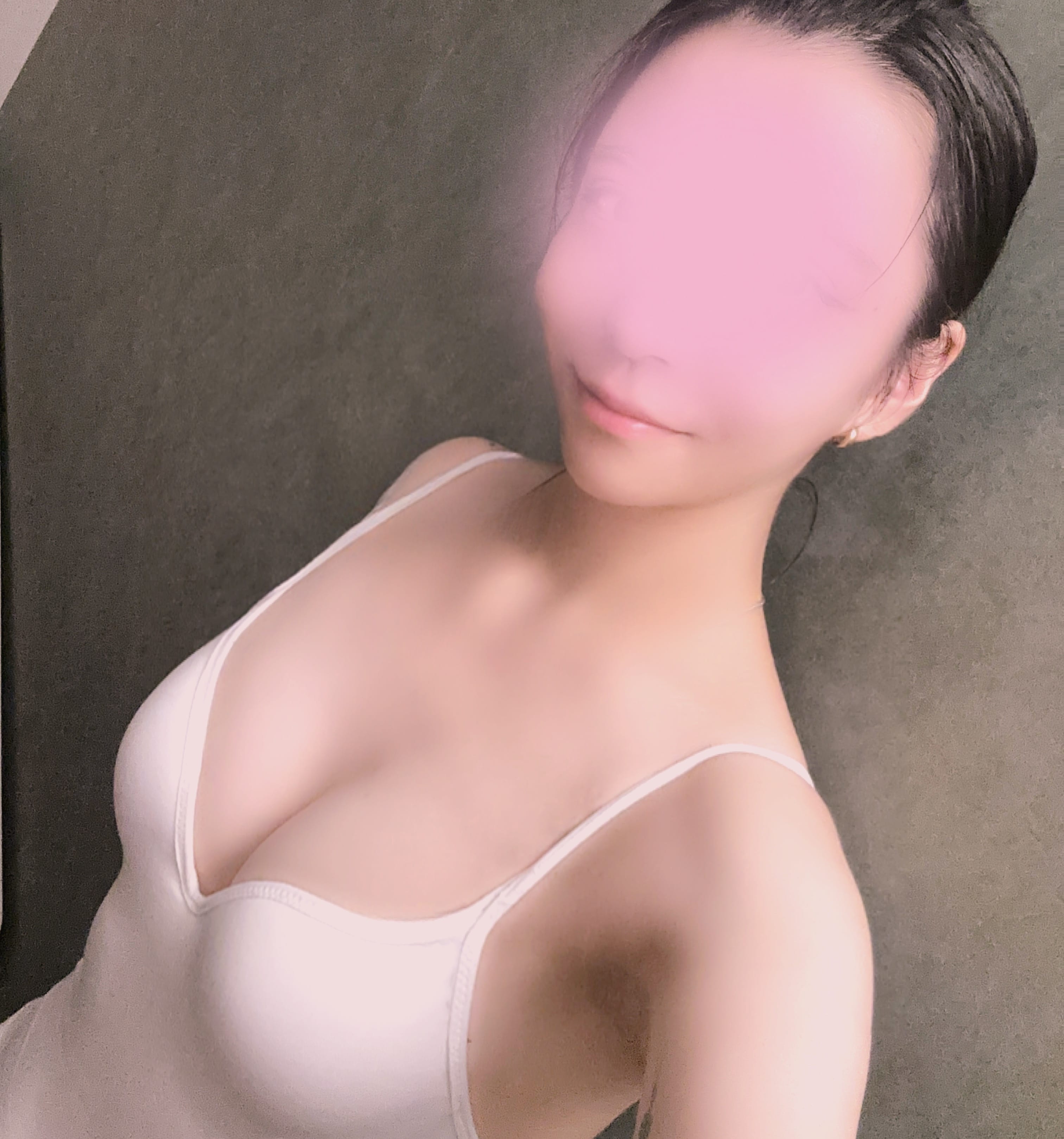 はづき「8/12」08/12(水) 22:10 | はづきの写メ