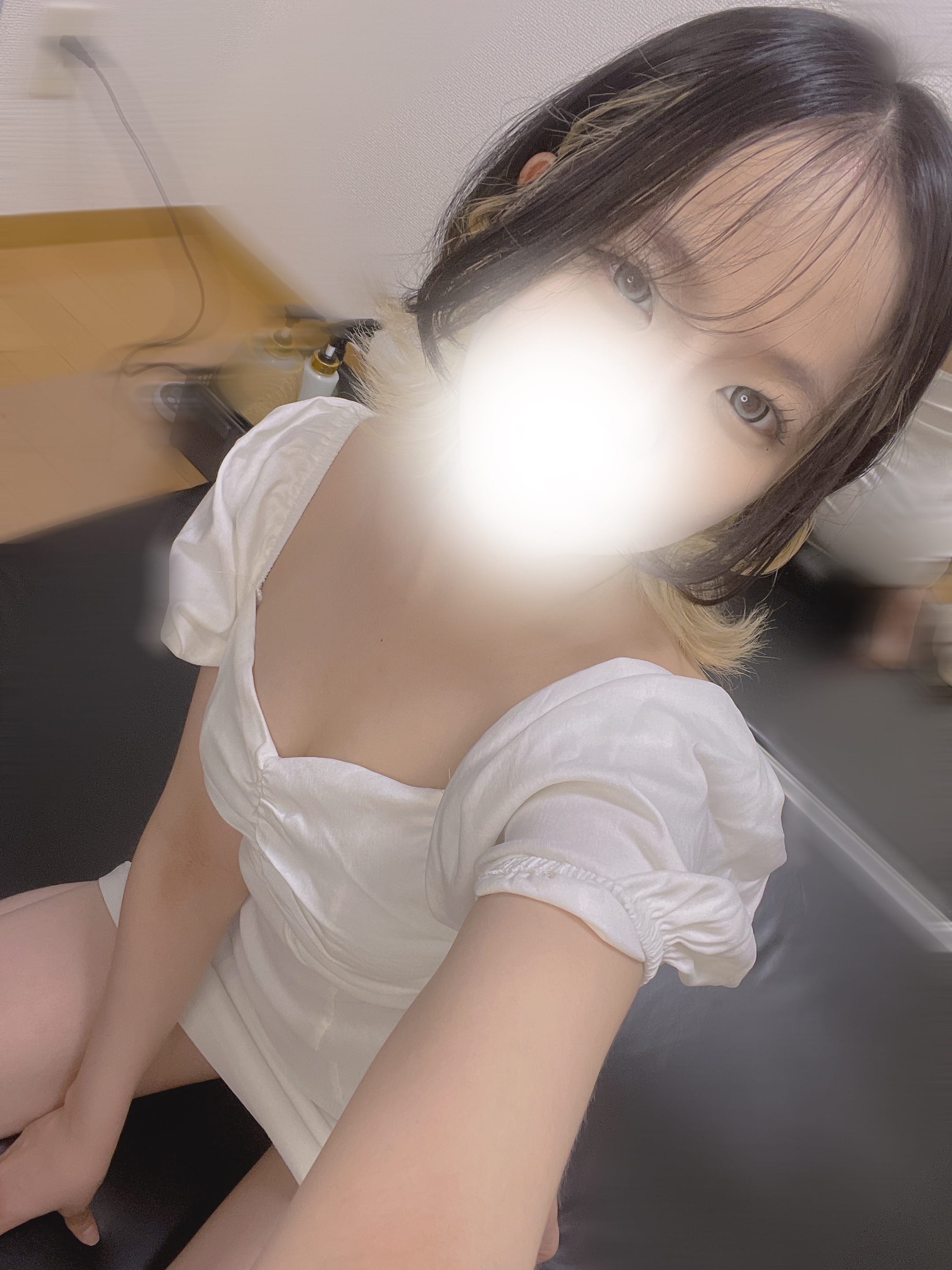 「出勤しました♪」08/14(金) 01:36 | 花宮らむの写メ