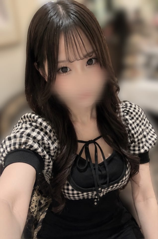 愛沢えま「はじめまして♡♡」09/04(金) 00:14 | 愛沢えまの写メ