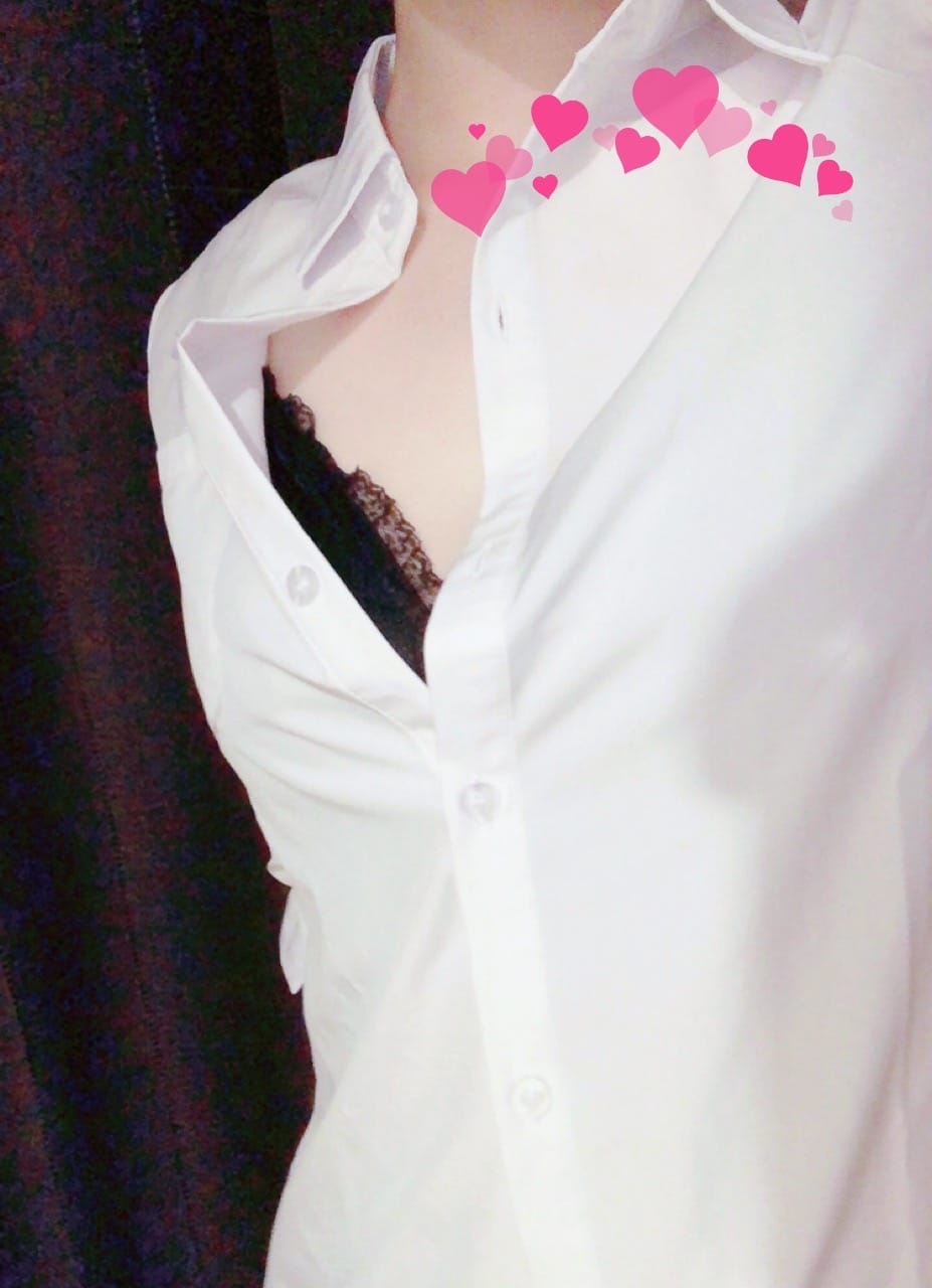 「こんにちは♡」09/08(火) 18:11 | 片瀬 ひかるの写メ