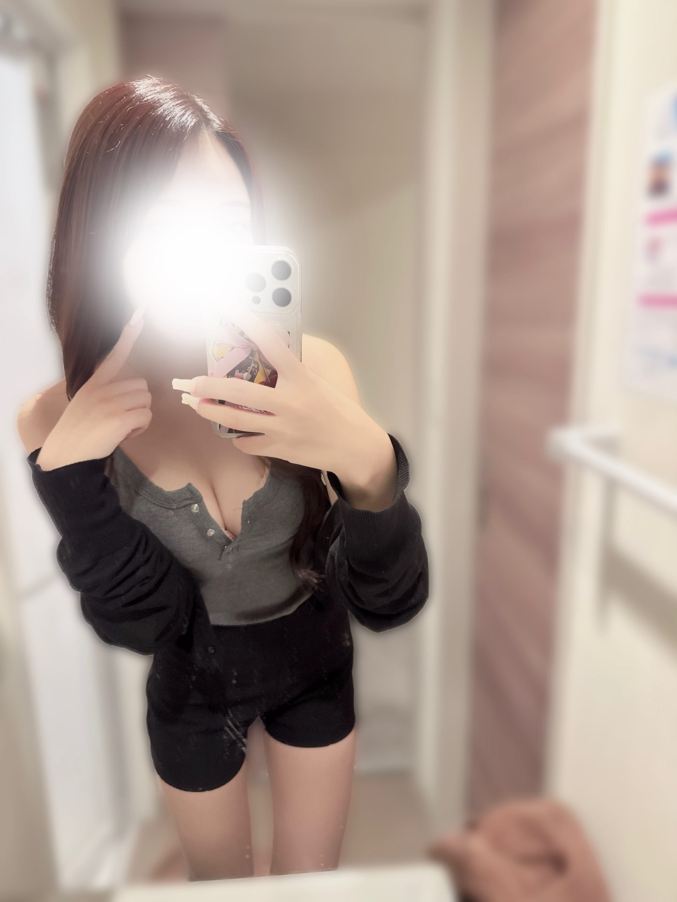 「今日もいるよ♡」09/09(水) 01:46 | 清水うたの写メ