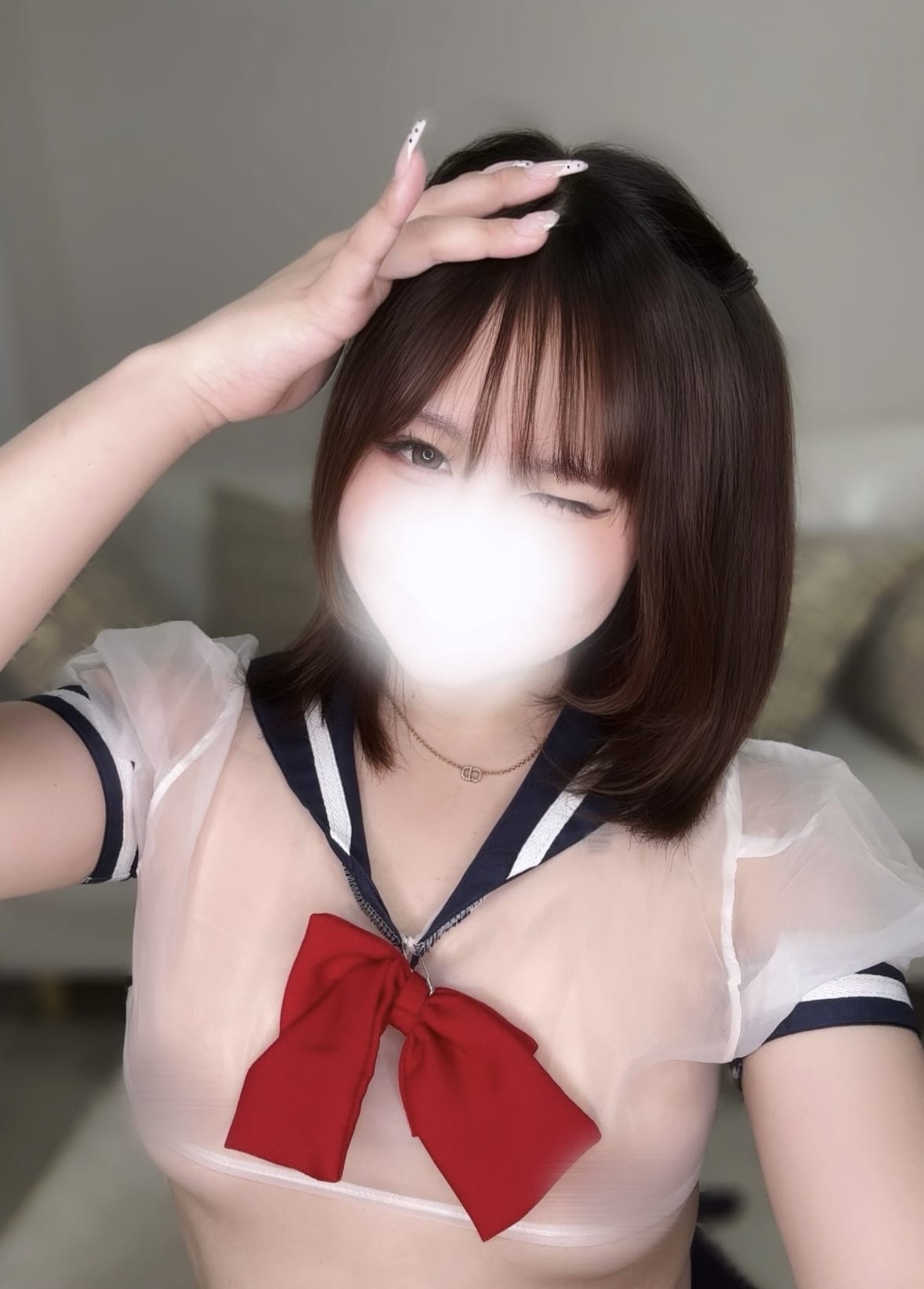 桃瀬えま「出勤してるよˆ⸝⸝> ·̫ 