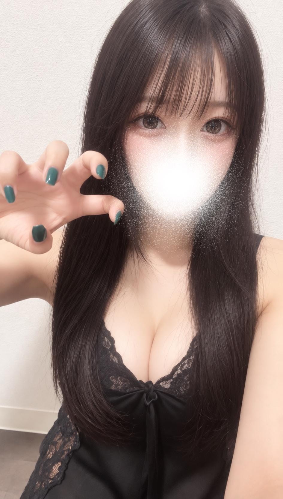 ここな「しゅっ！」09/13(日) 18:29 | ここなの写メ