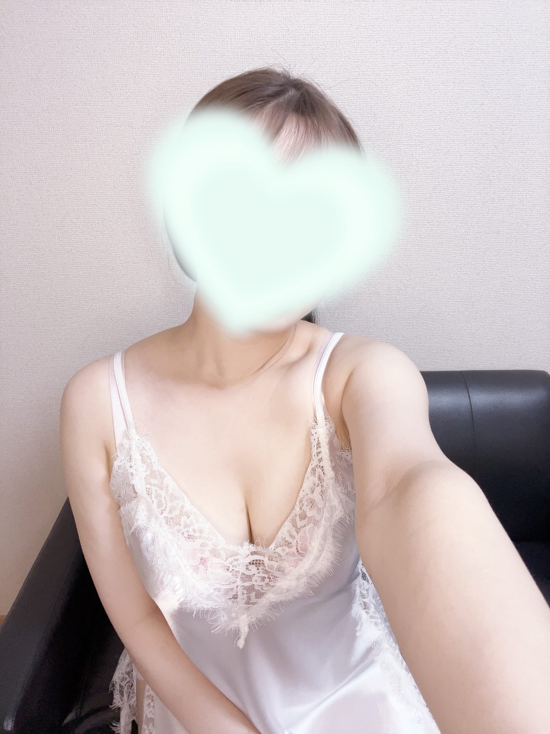 あさ「お疲れ様です︎︎☁」09/24(木) 13:34 | あさの写メ