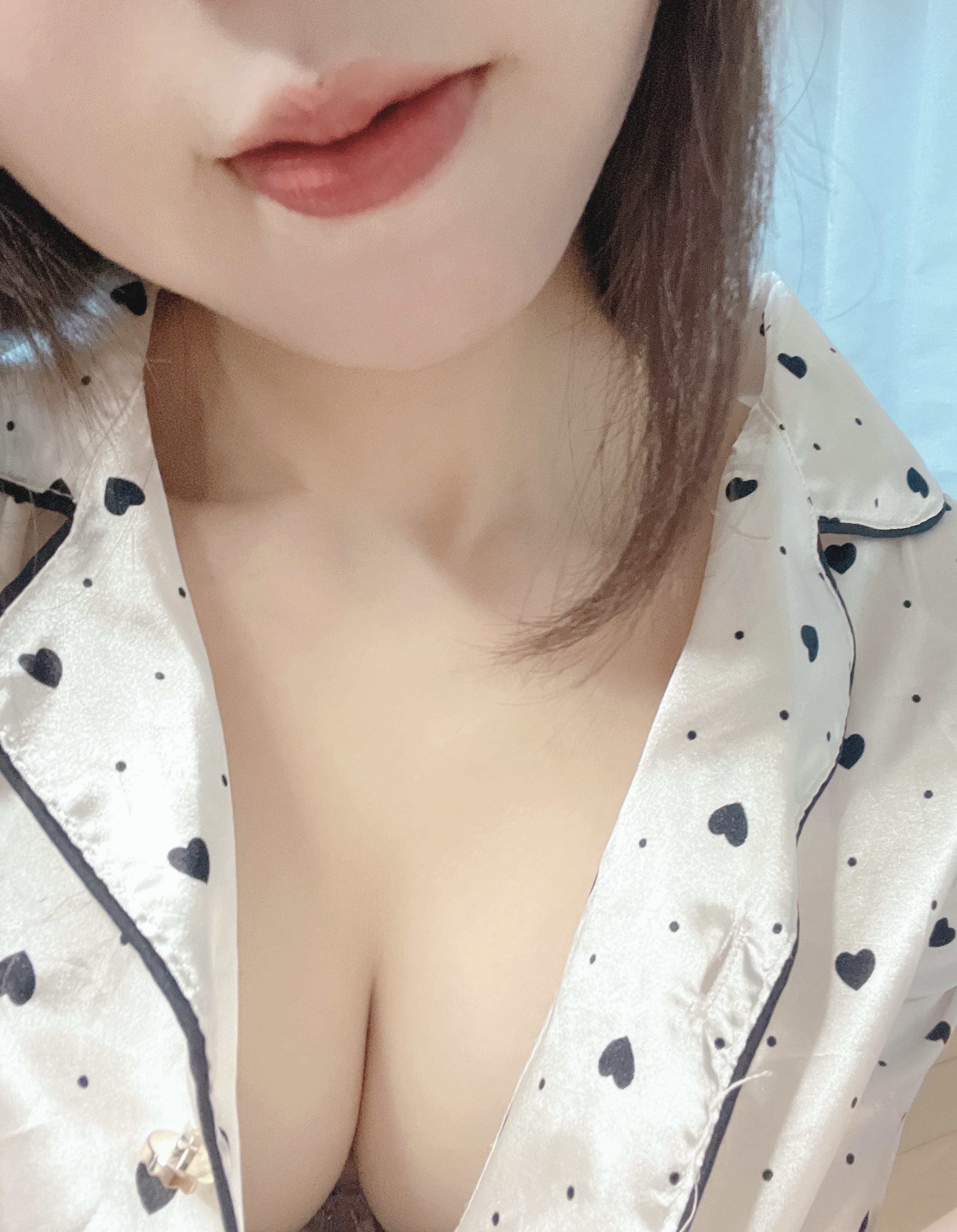 しおり「出勤しました♪」09/28(月) 19:45 | しおりの写メ