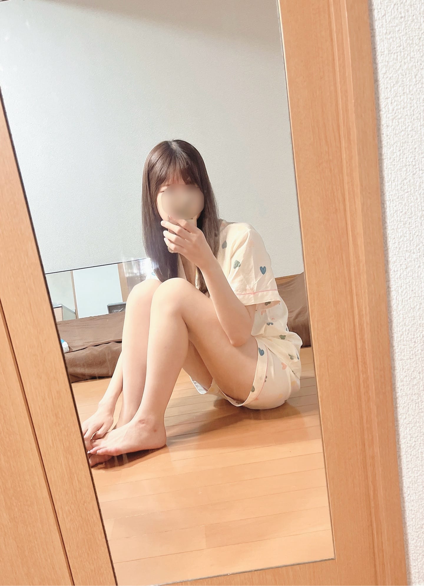 しおり「出勤しました♪」10/02(金) 20:49 | しおりの写メ