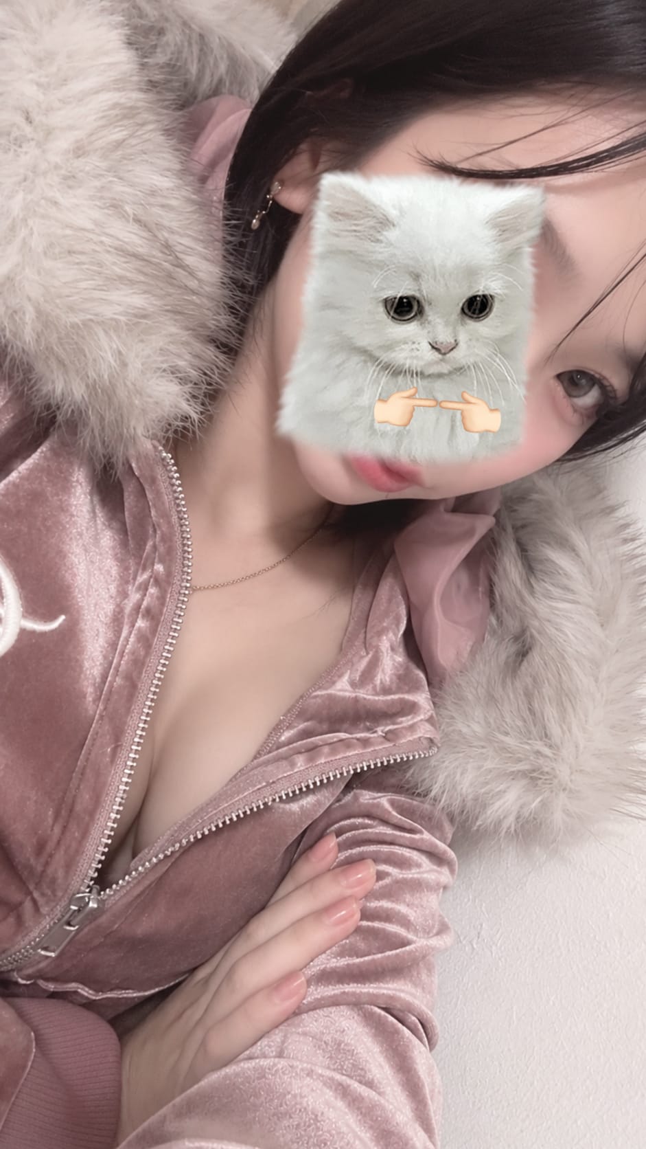 「明日いてますよっと☺︎」10/04(日) 20:59 | ねねの写メ日記