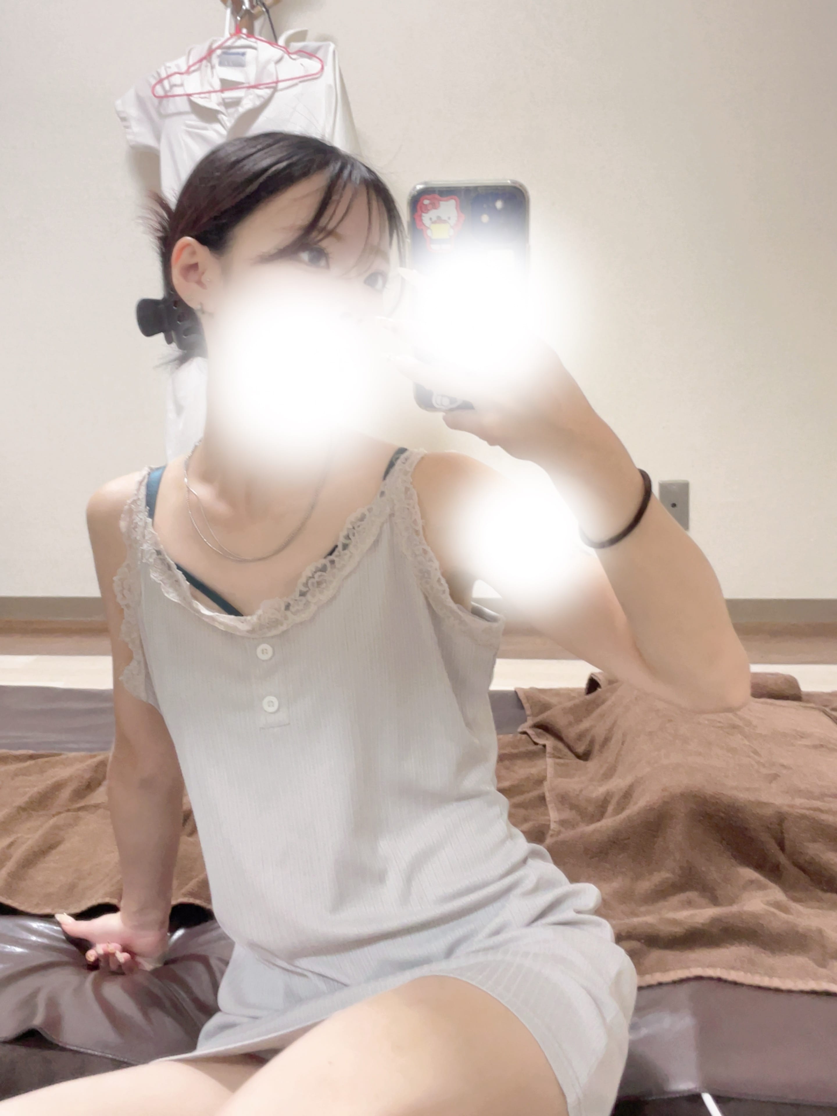「明日6日(火) 出勤するよ~(*¯︶¯♥)」10/06(火) 00:07 | 白瀬 ききの写メ