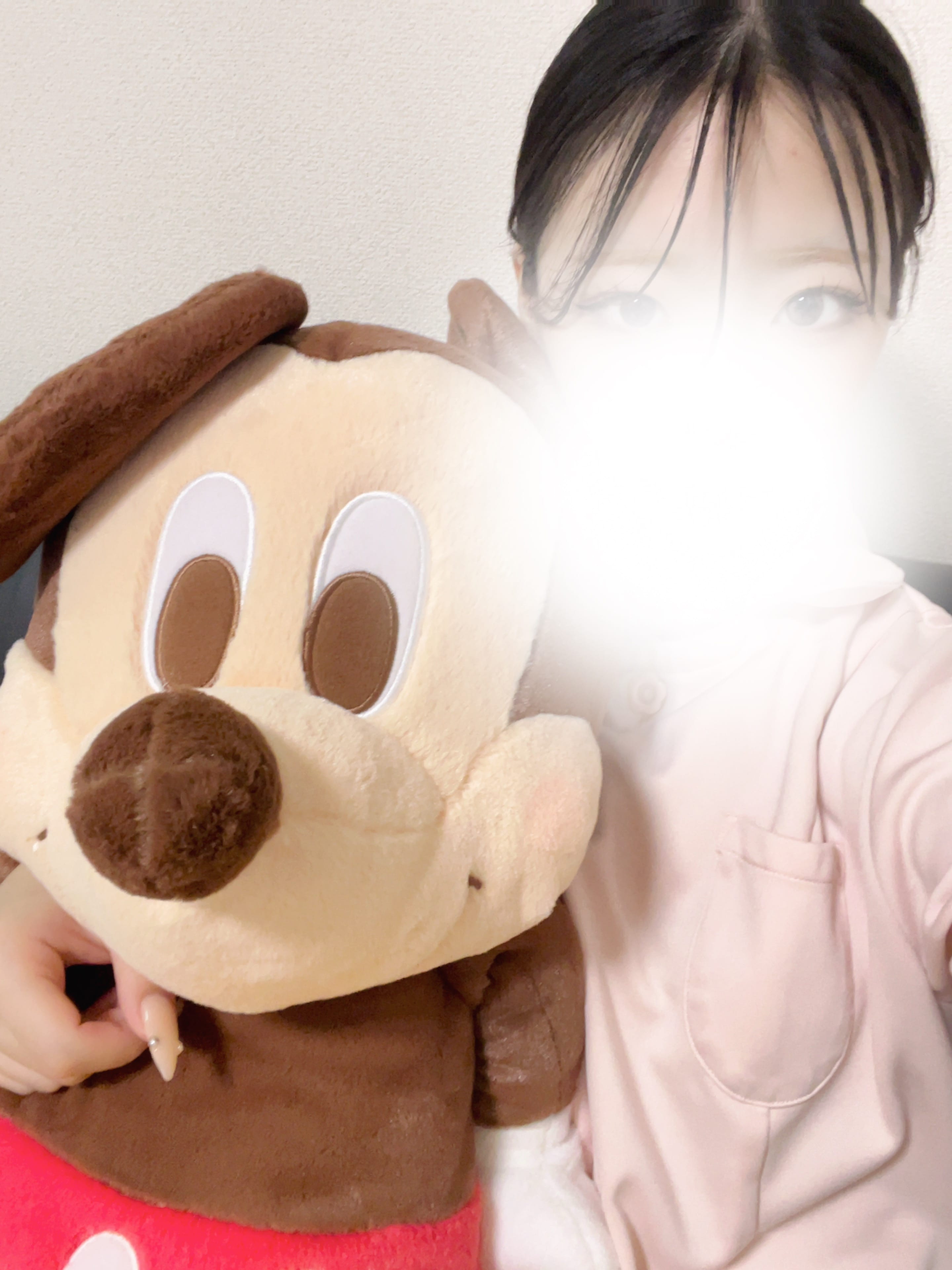 「出勤したよ〜( *˘ ³˘)♥ 22時までです❤️」10/06(火) 13:51 | 白瀬 ききの写メ
