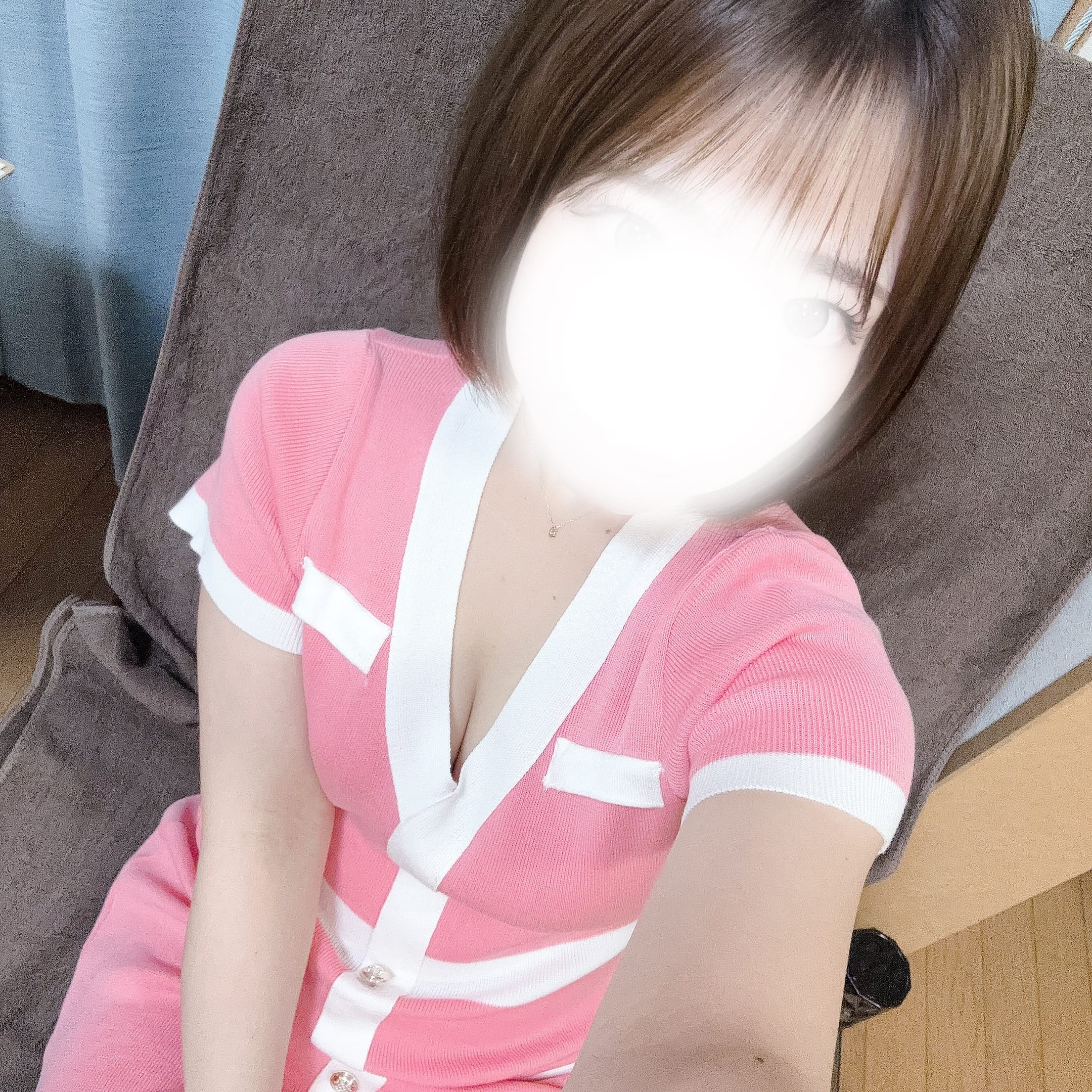 りり「います♡」10/06(火) 20:23 | りりの写メ