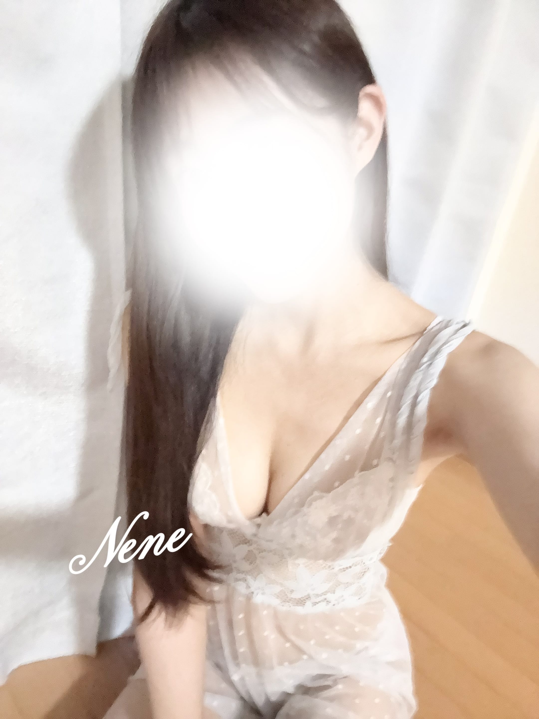 ねね「♡」10/10(土) 02:42 | ねねの写メ